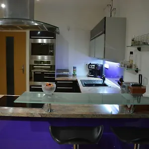  Apartmán Zderadova